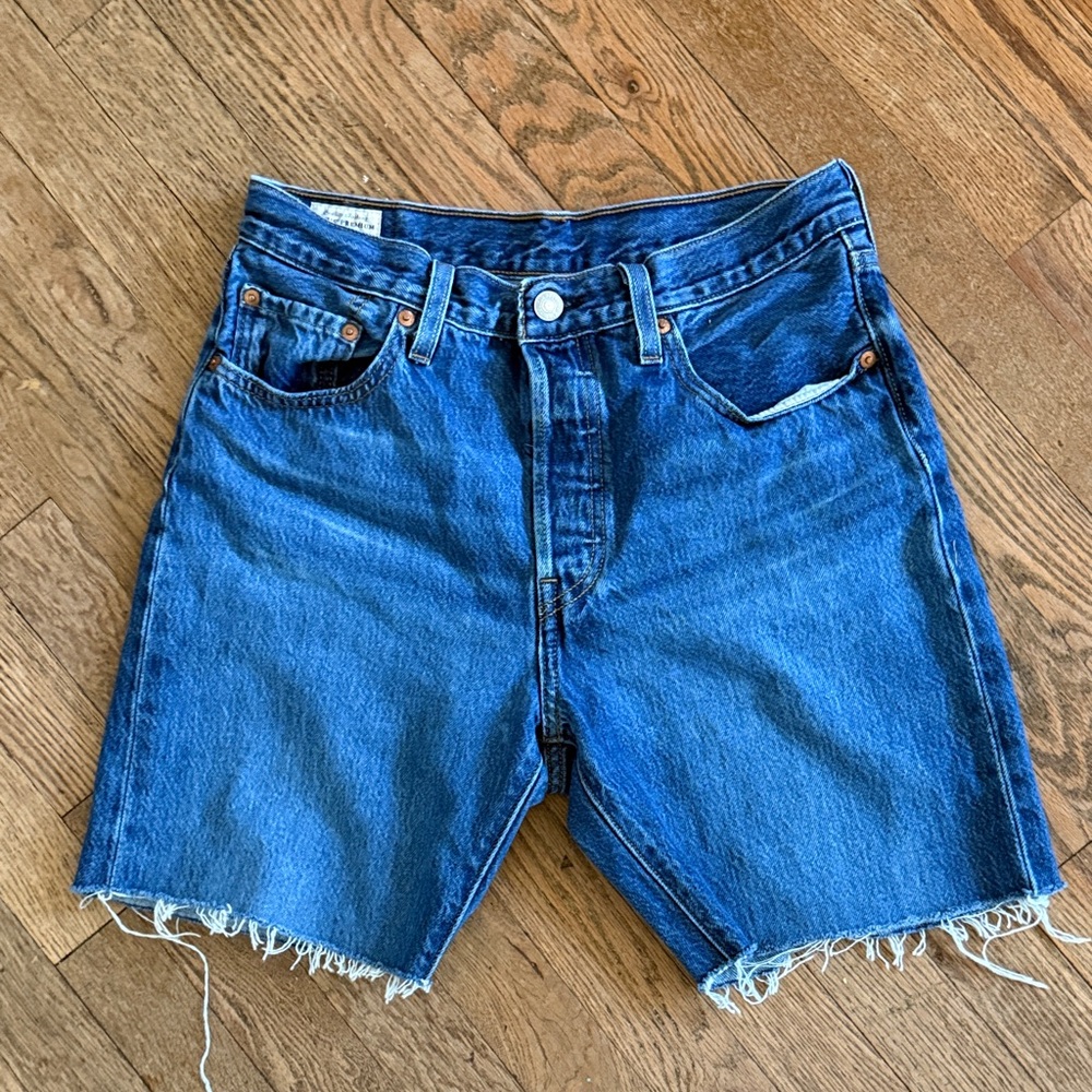 Levi's 501 Premium Blue Denim Cut Off Jean Shorts Sz 28